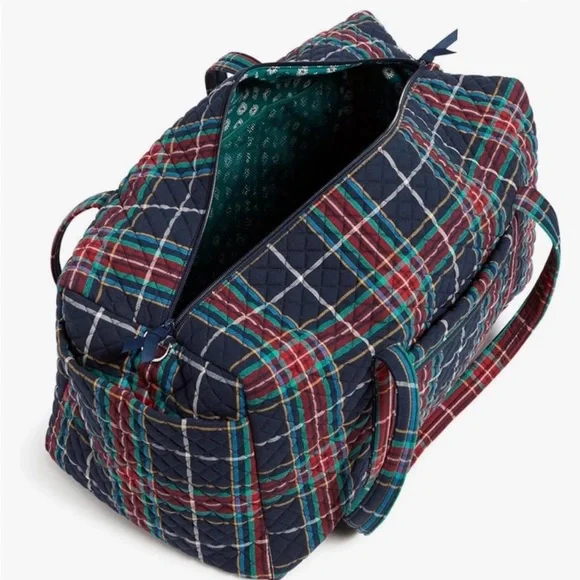 NWT Vera Bradley large travel dufie strap drop 22.0" w x 11.5" h x 11.5" d - Picture 5 of 11